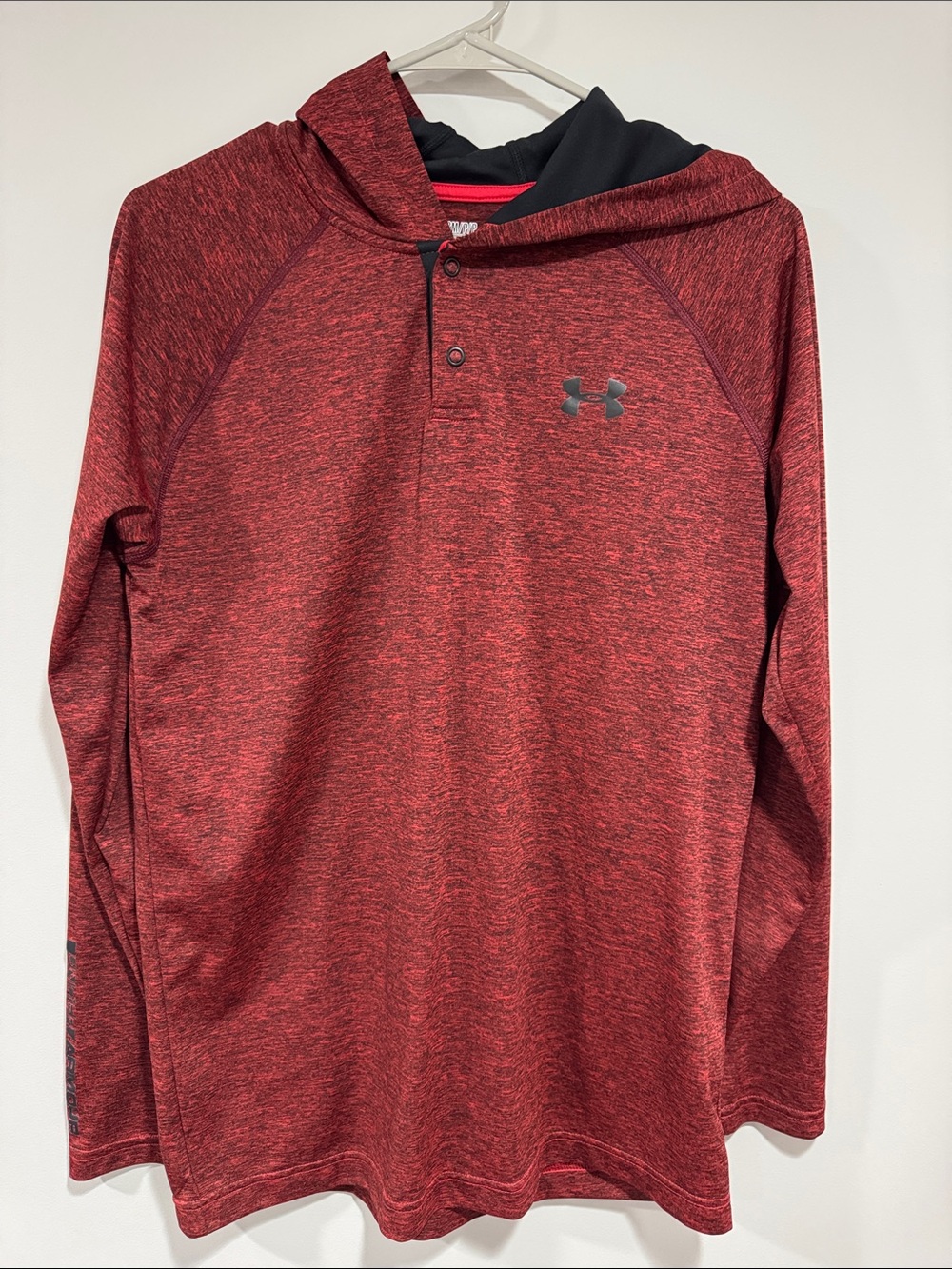 Under Armour Red Heather Hooded Henley Pullover Men’s Small